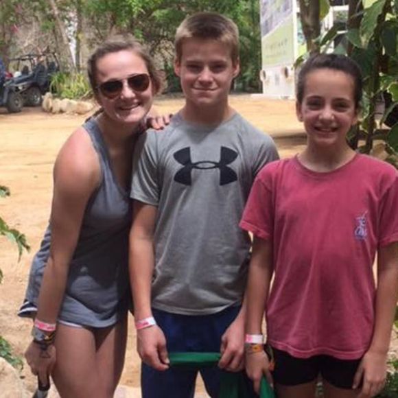 Meet your Posher, Dana - Picture 1 of 1